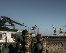 Украинские власти усиливают охрану Мариуполя