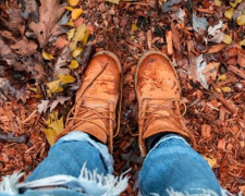 Как почистить замшевую обувь от грязи: 4 бесценных совета