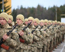 На линию фронта в Донбассе привлекать не будут: с 1 октября стартует осенний призыв