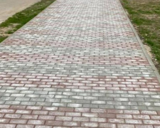 В Мариуполе «побелели» тротуары: появились вопросы к качеству плитки