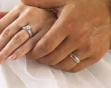 В «красивую» дату в Мариуполе поженились десять пар