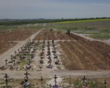 Геноцид в Мариуполе: в братских могилах похоронены около 16 тысяч людей