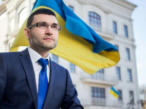 Активист Игорь Ошкадеров знает, как Украине остаться единой страной
