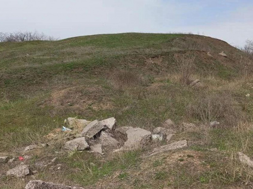 Росіяни в Маріуполі знищують унікальну археологічну пам’ятку часів єгипетських пірамід: подробиці