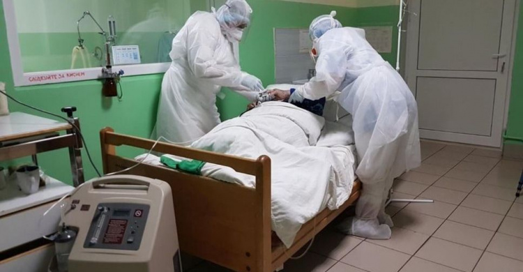За сутки в Украине выявили более 13 тысяч пациентов с COVID-19