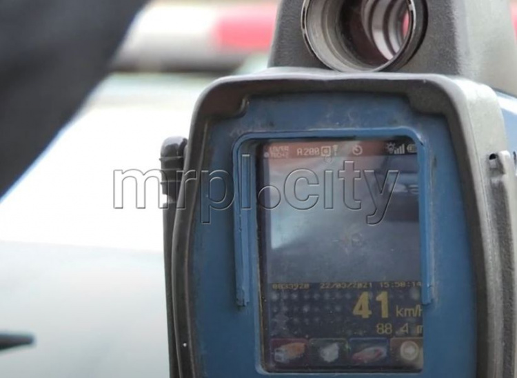 TruCAM в действии: на превышении скорости на мариупольской улице «попались» десятки водителей