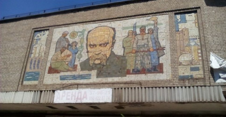 Частные и заброшенные: как в Мариуполе намерены сберечь разрушающиеся исторические здания