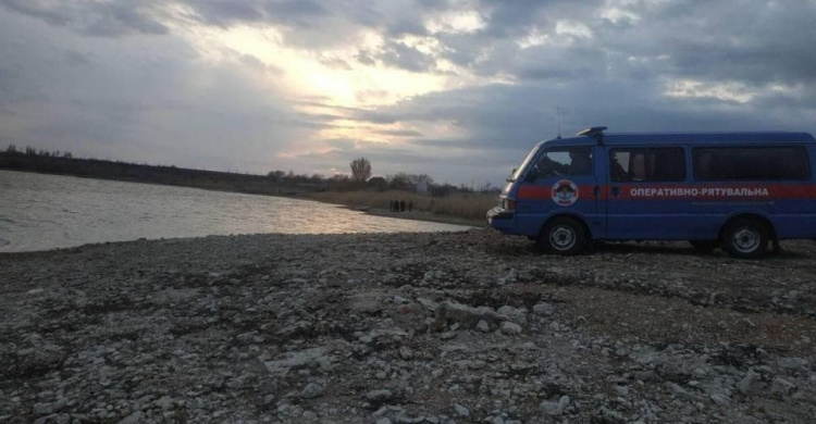 В водохранилище вблизи Мариуполя ищут тело утонувшего мужчины